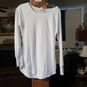 Long sleeve white tee